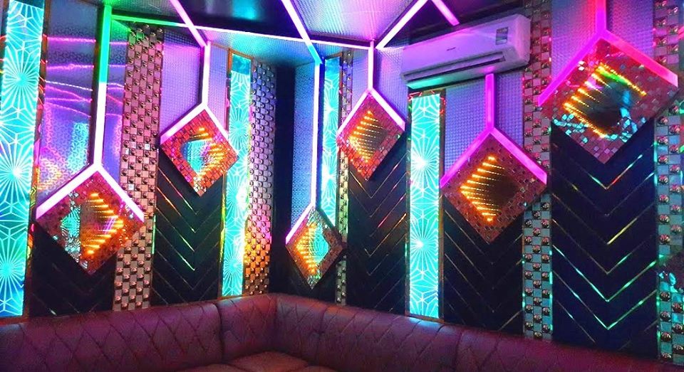 Hình các loại hộp đèn trang trí karaoke 5 Hình các loại hộp đèn trang trí karaoke 5